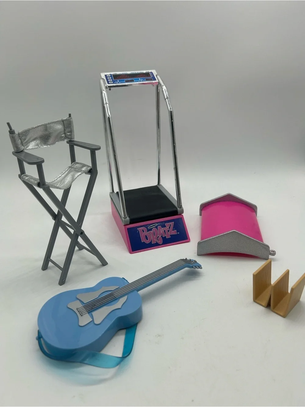 Vintage y2k Bratz Doll Lot Treadmill Directors Chair Guitar etc